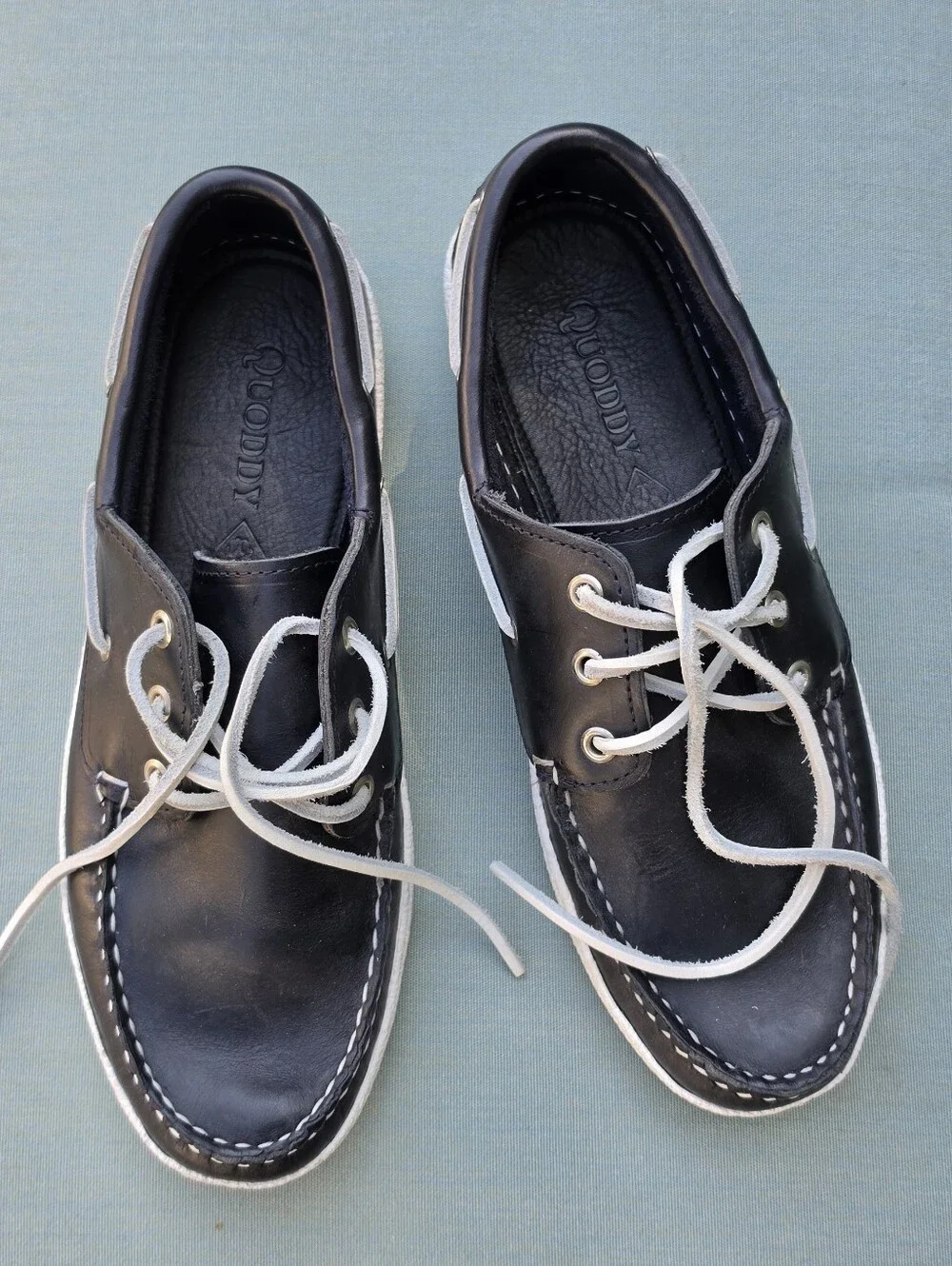Quoddy Runabout Moccasin Boat Shoe Dark Navy Leather Vibram Outsole Men’s 7.5